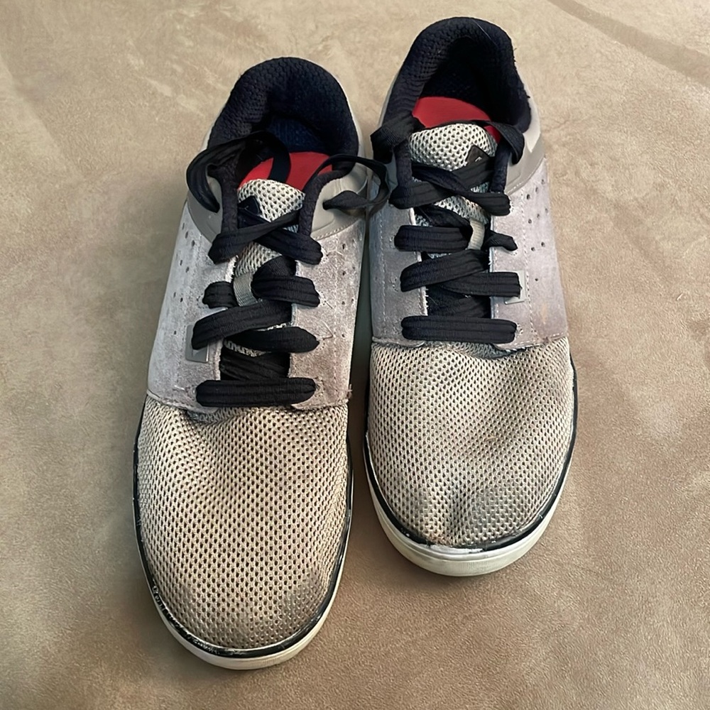 Fox men’s everyday sneakers